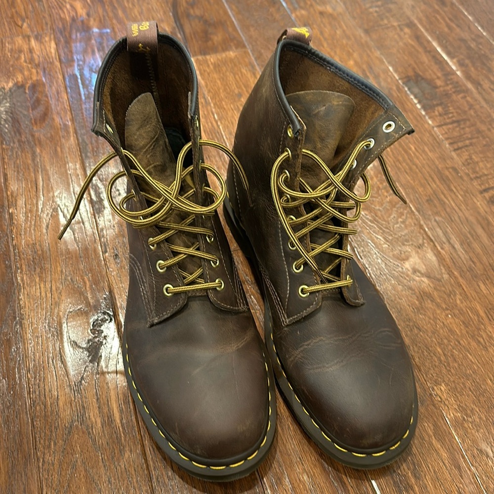 EUC Dr. Martens 1460 Crazy Horse Men's Boots